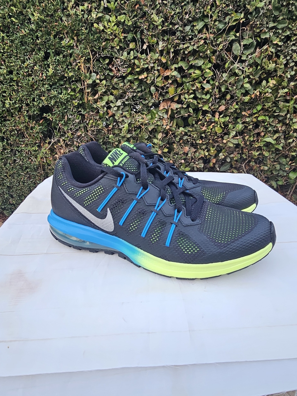 Nike Men’s Airmax Dynasty Premium Black with Blue and Neon Green Running Shoes
